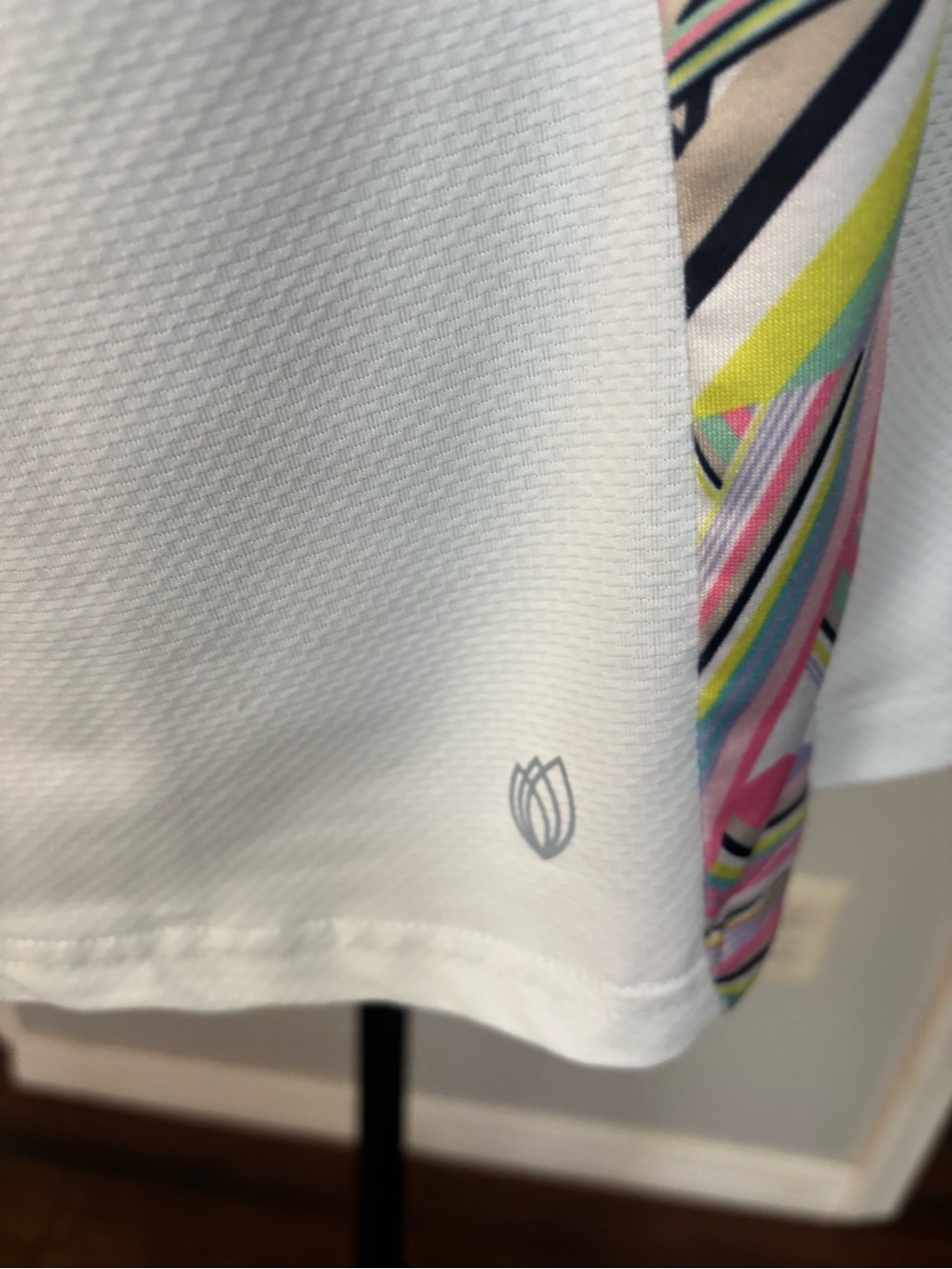 GG Blue Luxe Sports Short-Sleeve Polo Tee with Multicolor Side Panel - Picture 7 of 9